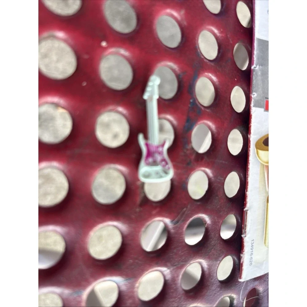 LEGO - Minifig, Utensil Guitar - Silver Strings & Stars on Magenta Background